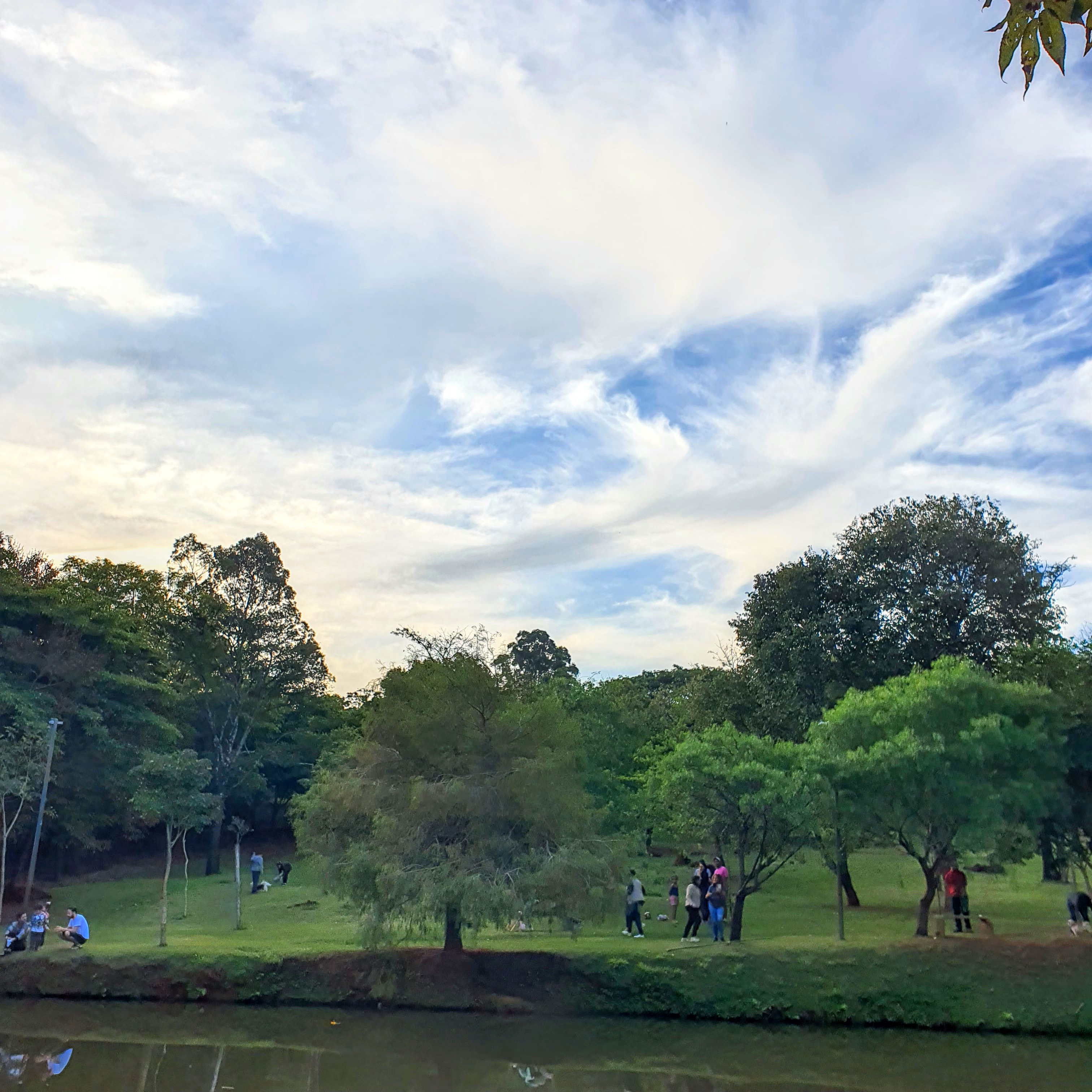 Lago do parque das águas.