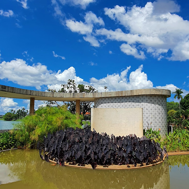 Maciço de inhames-preto.