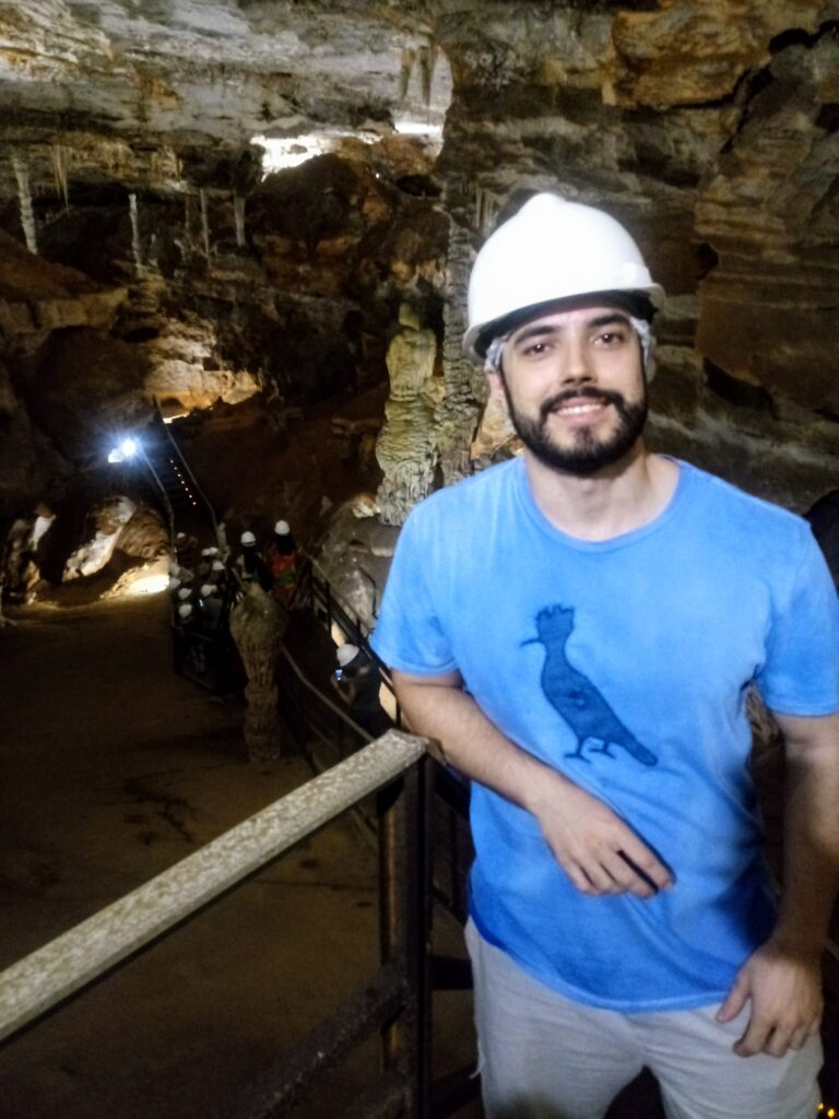 Visita na Gruta Rei do Mato.