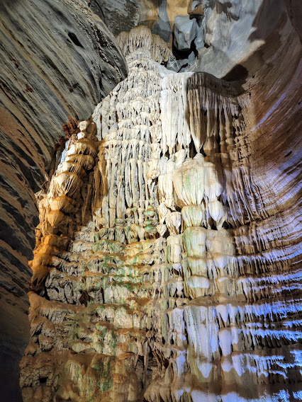 Parque Estadual do Sumidouro (Gruta da Lapinha) Cortinas.