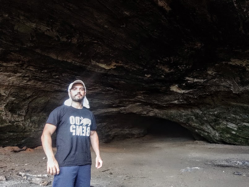 Entrada da caverna de sete salões.